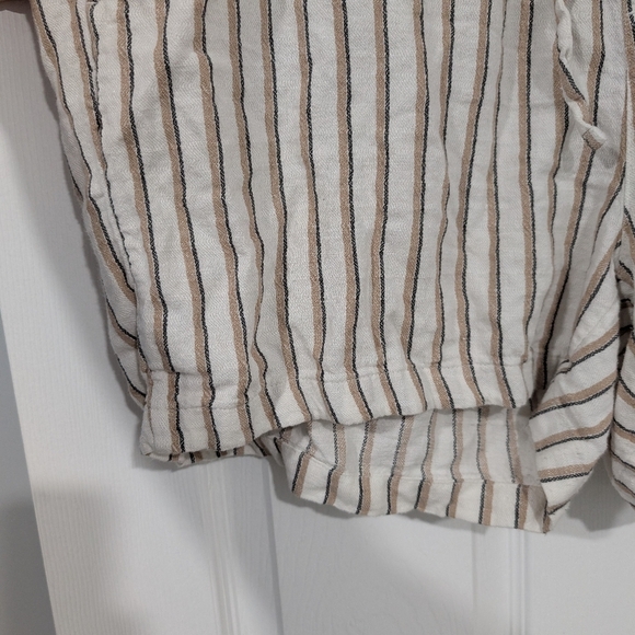 Old Navy Linen Blend Striped Tan and White Women's Shorts in Size XXL - Picture 3 of 13